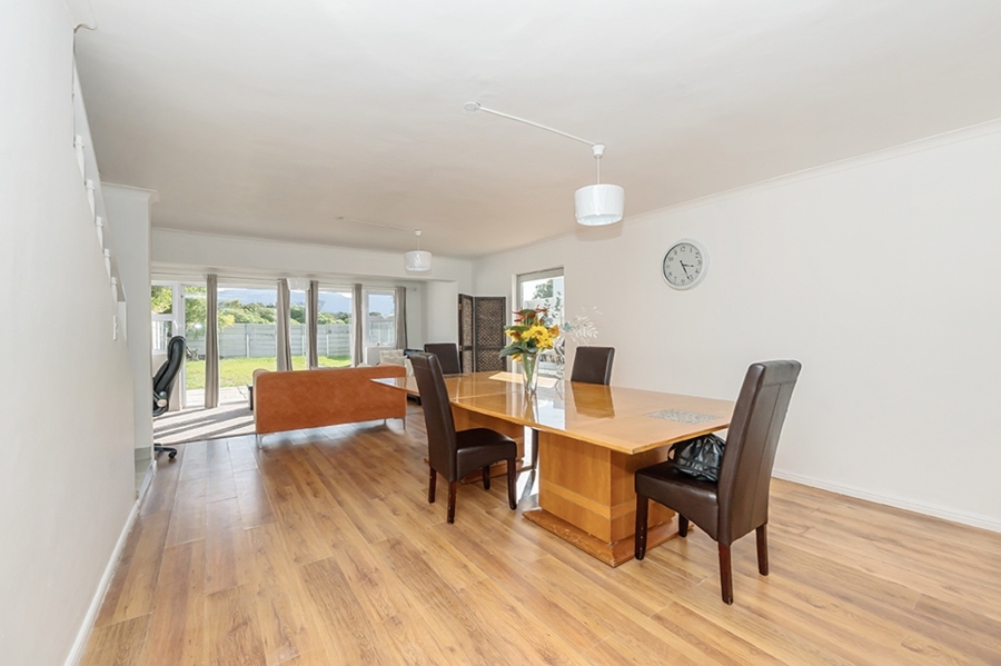 To Let 3 Bedroom Property for Rent in Marina Da Gama Western Cape